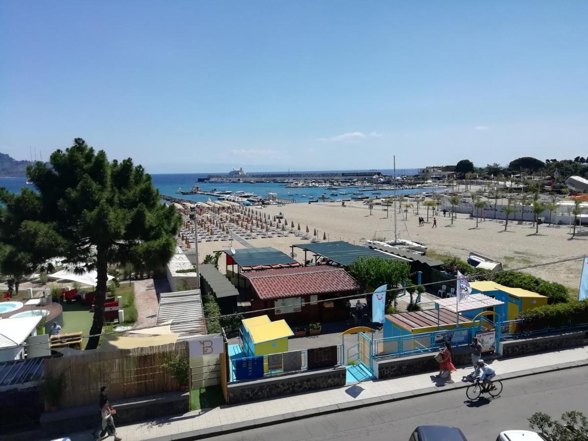 Hotel Sabbie D'Oro Giardini-Naxos Extérieur photo