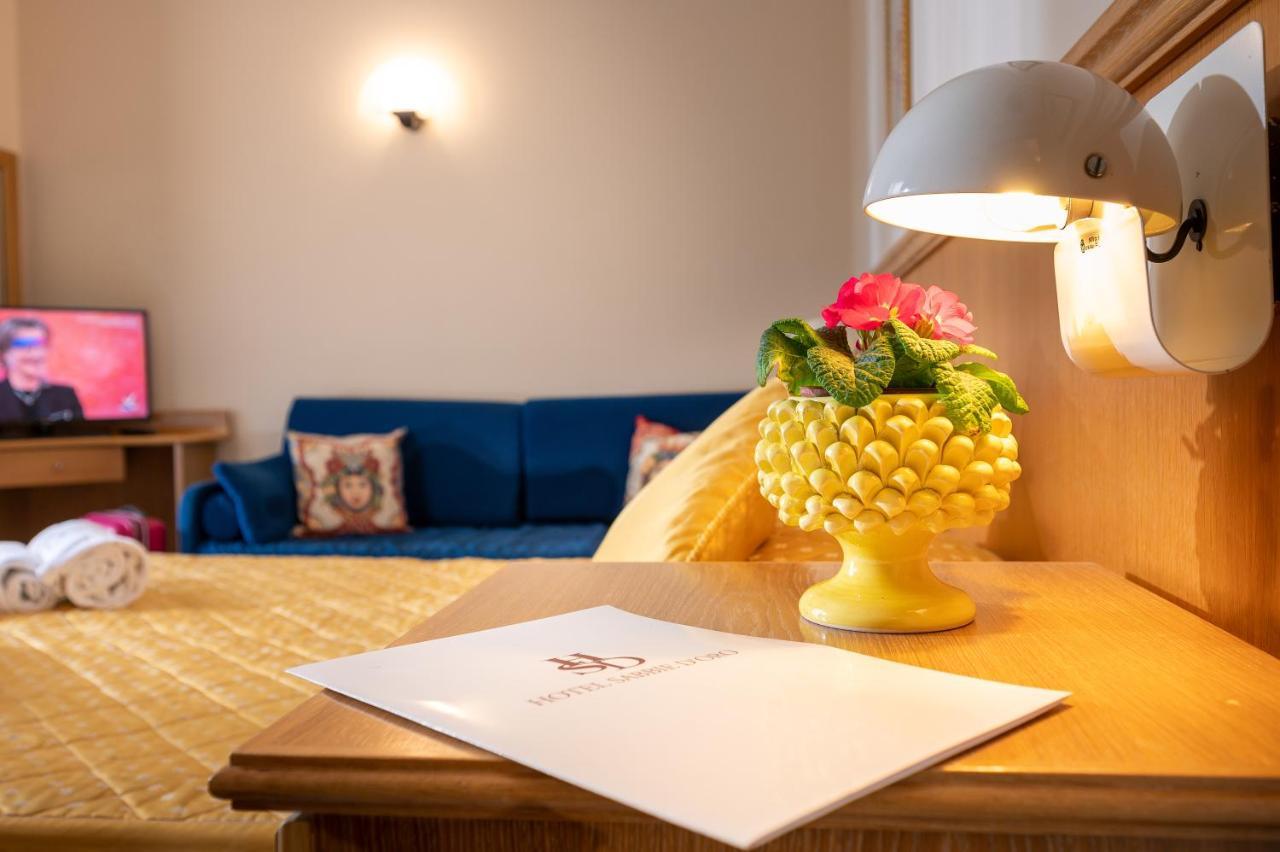 Hotel Sabbie D'Oro Giardini-Naxos Extérieur photo