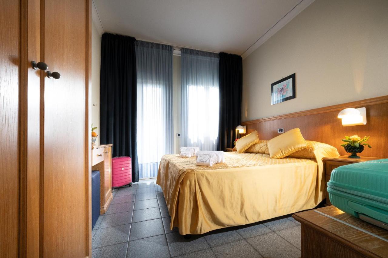 Hotel Sabbie D'Oro Giardini-Naxos Extérieur photo