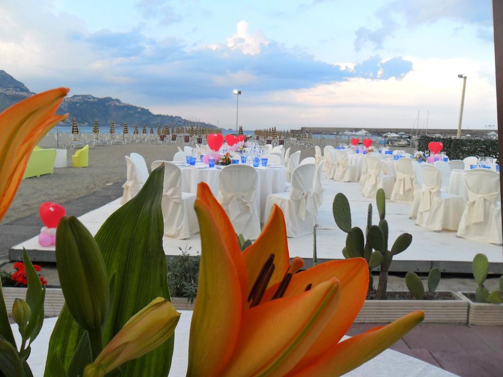 Hotel Sabbie D'Oro Giardini-Naxos Extérieur photo
